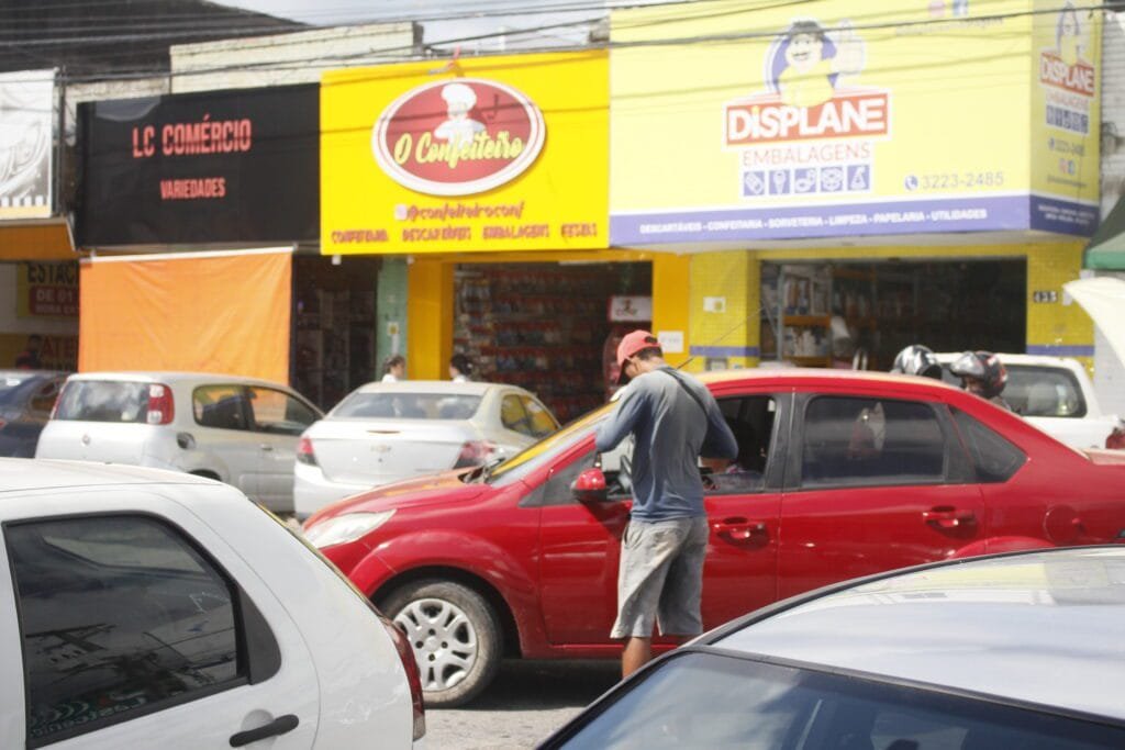 Prefeitura republica decreto e detalha mapas de áreas com dispensa de estacionamento em Natal