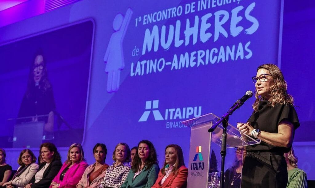 “Não é mais possível mulheres sofrerem violência política”, diz Janja