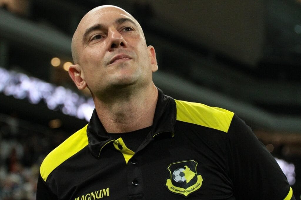 América pode anunciar hoje o novo técnico