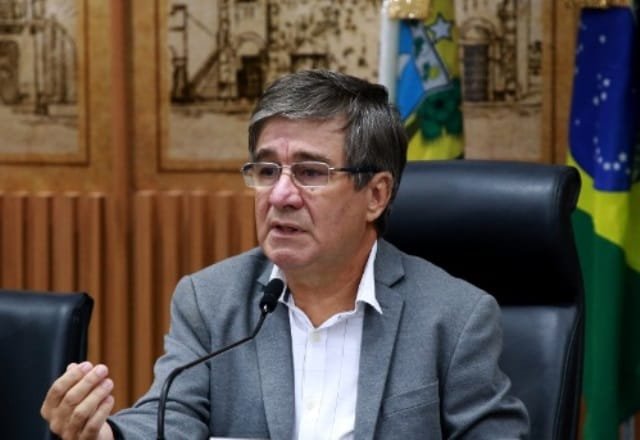 Vereadores assumem posturas opostas após confusão na Câmara