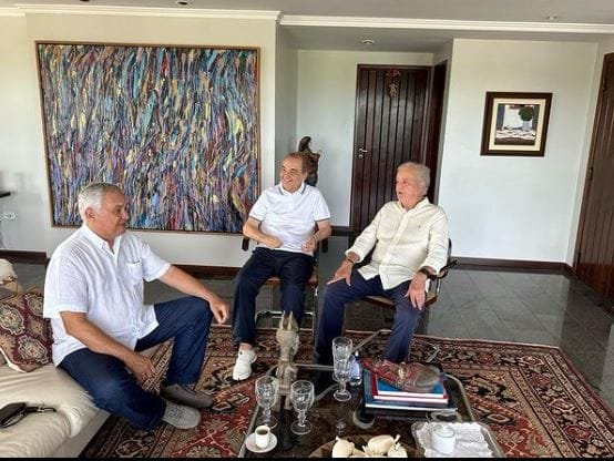 José Agripino se reúne com Girão em busca de aliança para pleito de 2026
