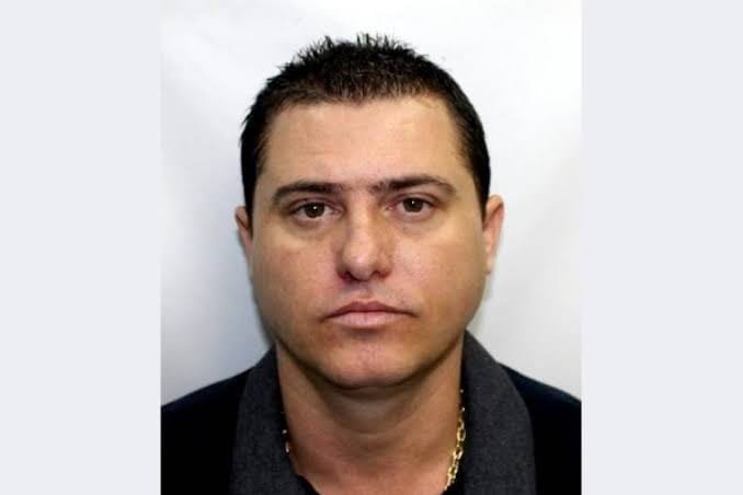 Zinho, chefe da maior milícia do Rio, se entrega à Polícia Federal
