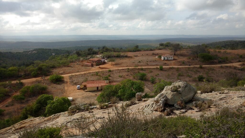 Criminosos invadem fazenda em Jandaíra