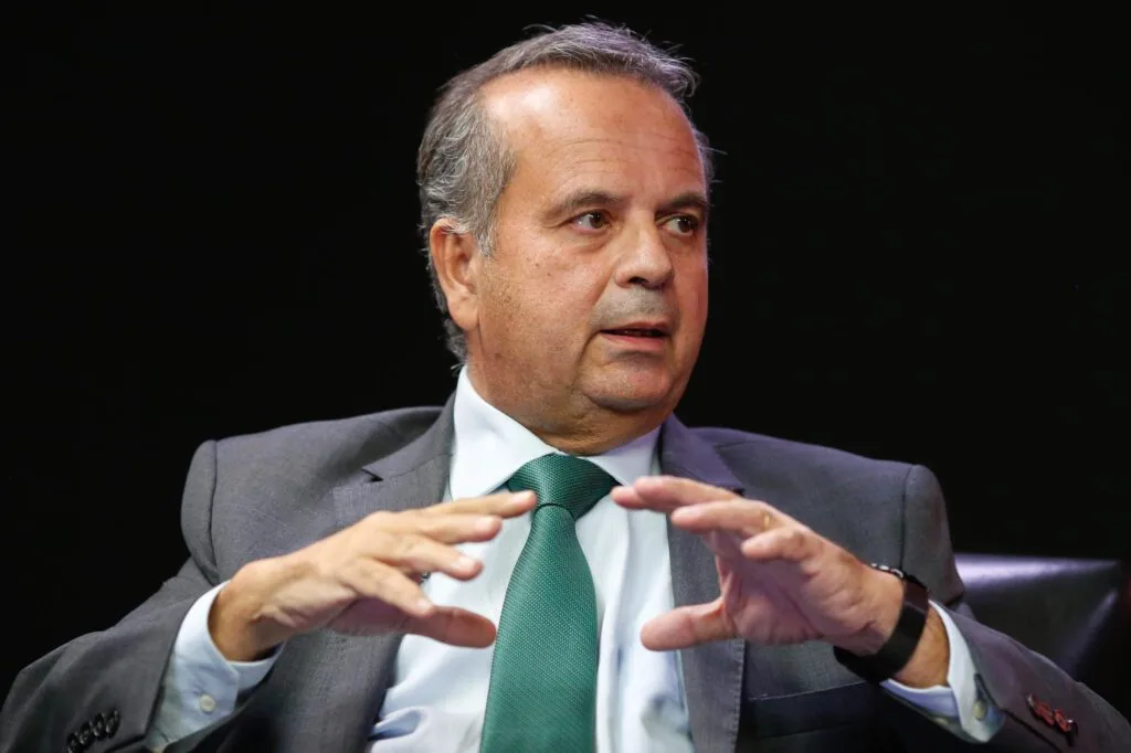 Rogério aposta num segundo turno entre Paulinho e Carlos Eduardo