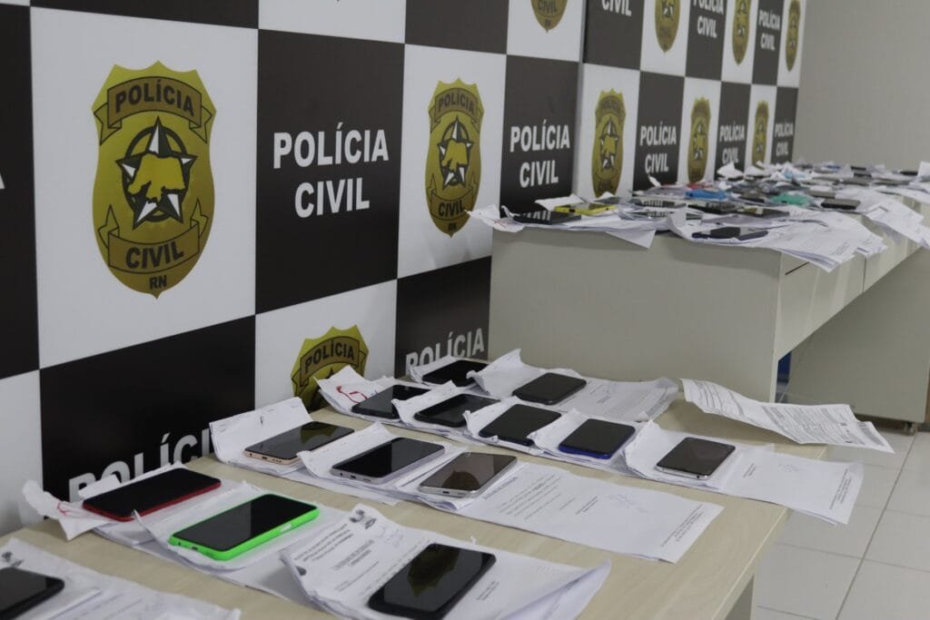 Mais de 100 celulares recuperados pela Polícia Civil são devolvidos em Parnamirim