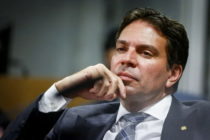 Ramagem afirma que recebeu autorização de Bolsonaro para realizar a gravação