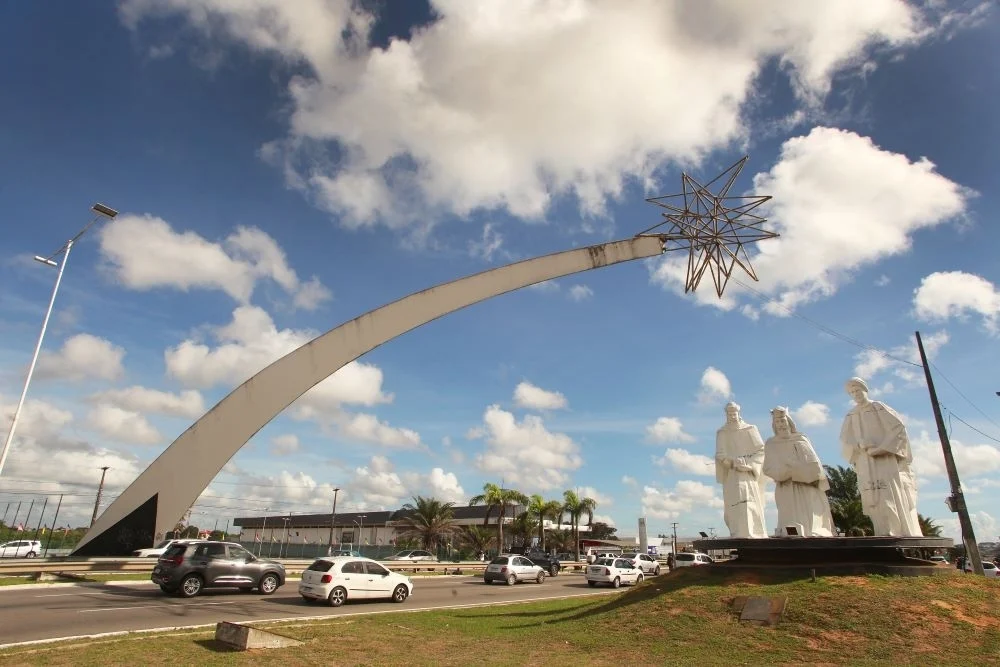 BR-101 terá bloqueio parcial à noite para obras no Pórtico dos Reis Magos