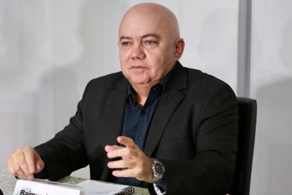 Raimundo admite que Zenaide rompeu e já articula outro nome para o Senado