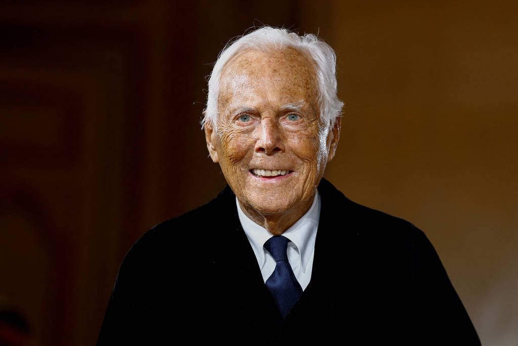 Falece Giorgio Armani, o imperador da moda italiana e mestre da alfaiataria moderna