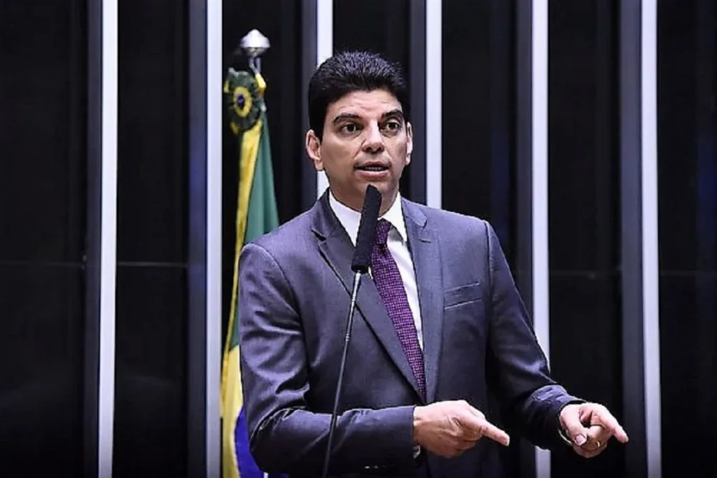 PEC da Blindagem muda de relator e tem novo texto pronto para votação