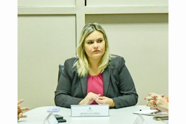 Juíza alega censura e nega pedido de Joanna para retirada de postagem