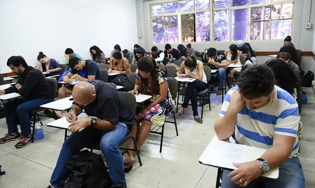 Prova Nacional Docente será aplicada em todo país neste domingo (26)