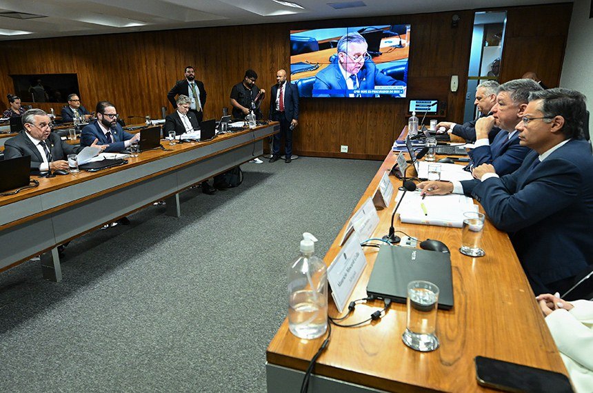 CPMI ouve ex-diretor de Governança do INSS Alexandre Guimarães nesta segunda