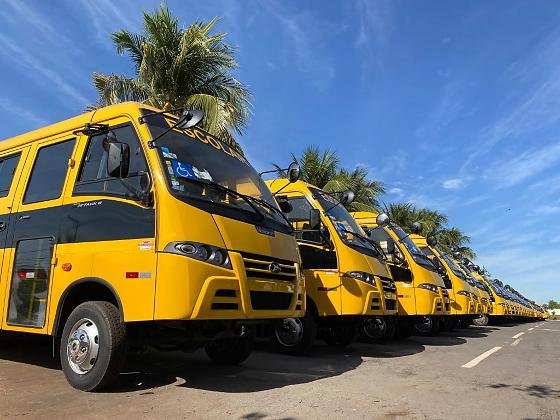 Lula sanciona lei que amplia transporte e alimentação para escolas da rede pública