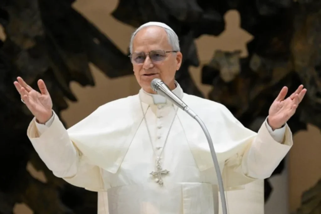 Leão XIV decreta que só Jesus é salvador e veta Maria “corredentora”