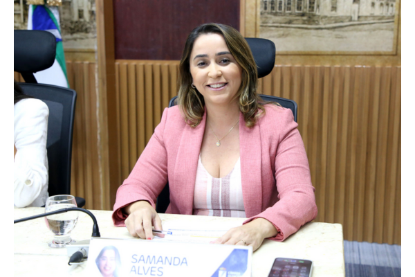 Samanda Alves: “Temos a obrigação de conhecer o teor dos empréstimos”