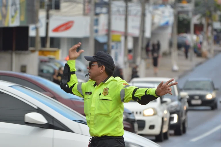 STTU estabelece esquema especial de trânsito para o desfile das escolas de samba na Ribeira