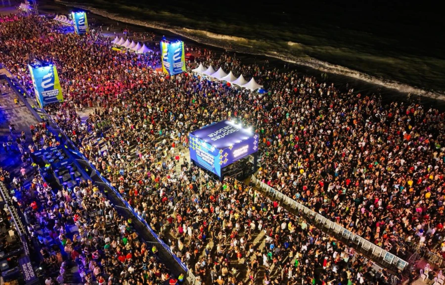 Ponta Negra recebe 70 mil pessoas em noite de shows do Natal em Natal