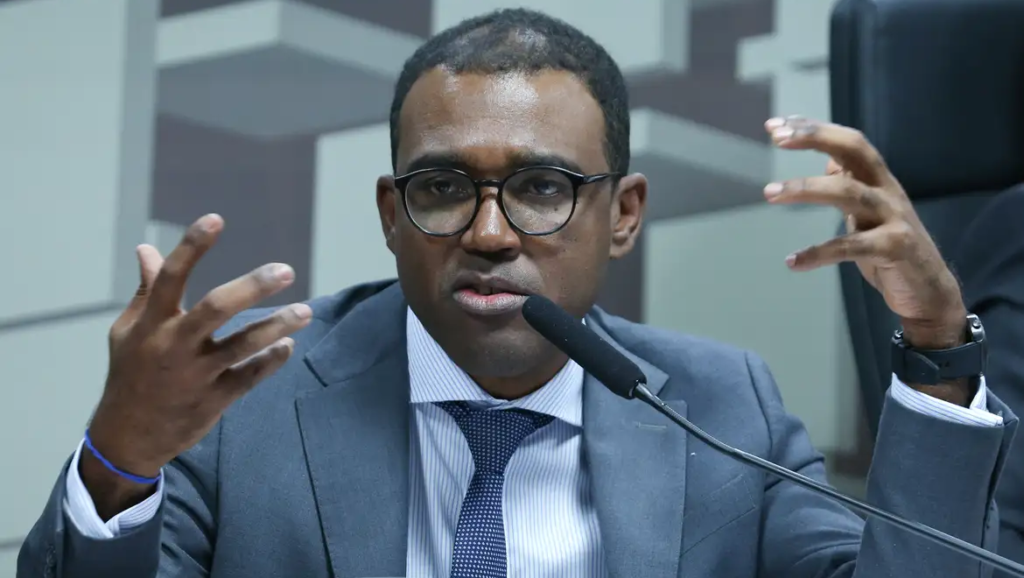 Master: Diretor do BC diz à PF que perdas do BRB podem chegar a R$ 5 bi