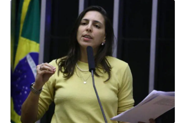 “Esquema criminoso de desvios de recursos”, diz Natália sobre Allyson
