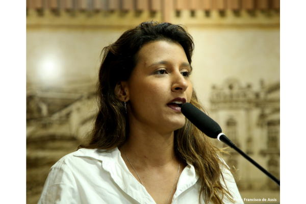 Câmara rejeita arquivamento e mantém processo contra Brisa