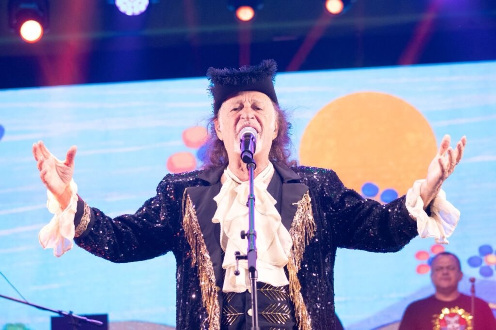 Alceu Valença abre Carnaval de Natal no Polo Ponta Negra e reúne mais de 40 mil pessoas na orla