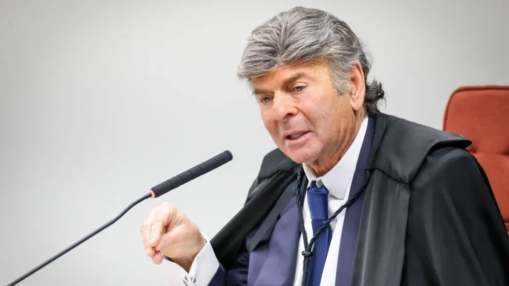 Fux é diagnosticado com pneumonia e deve faltar à abertura do ano do STF