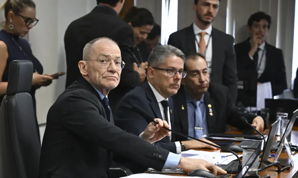 CPI do Crime convoca Vorcaro, Campos Neto e Paulo Guedes