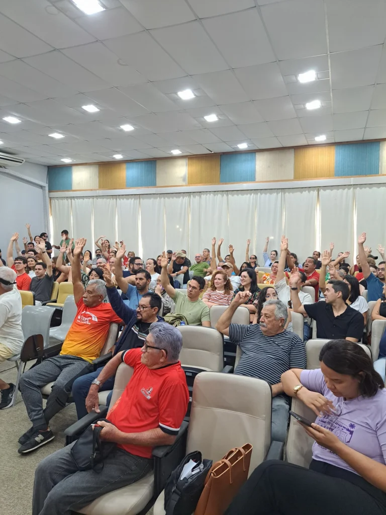 Técnicos administrativos da UFRN aprovam greve e cobram cumprimento de acordo firmado com o governo federal
