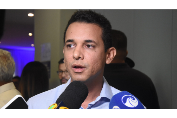 Allyson adquiriu quase 8 milhões de comprimidos para pressão alta