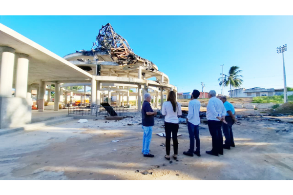 Incêndio no Pajuçara: Vistoria aponta que base de estátua não foi afetada