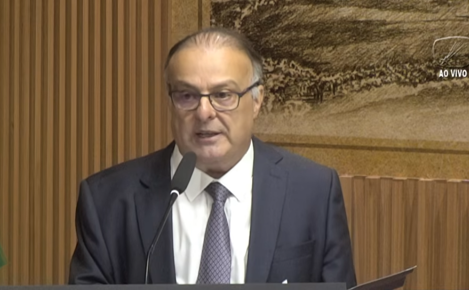 Paulinho Freire anuncia parque inovador na Redinha durante abertura dos trabalhos na Câmara