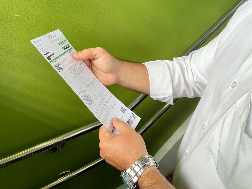 Novo desconto na tarifa de energia alcança mais famílias de baixa renda no RN