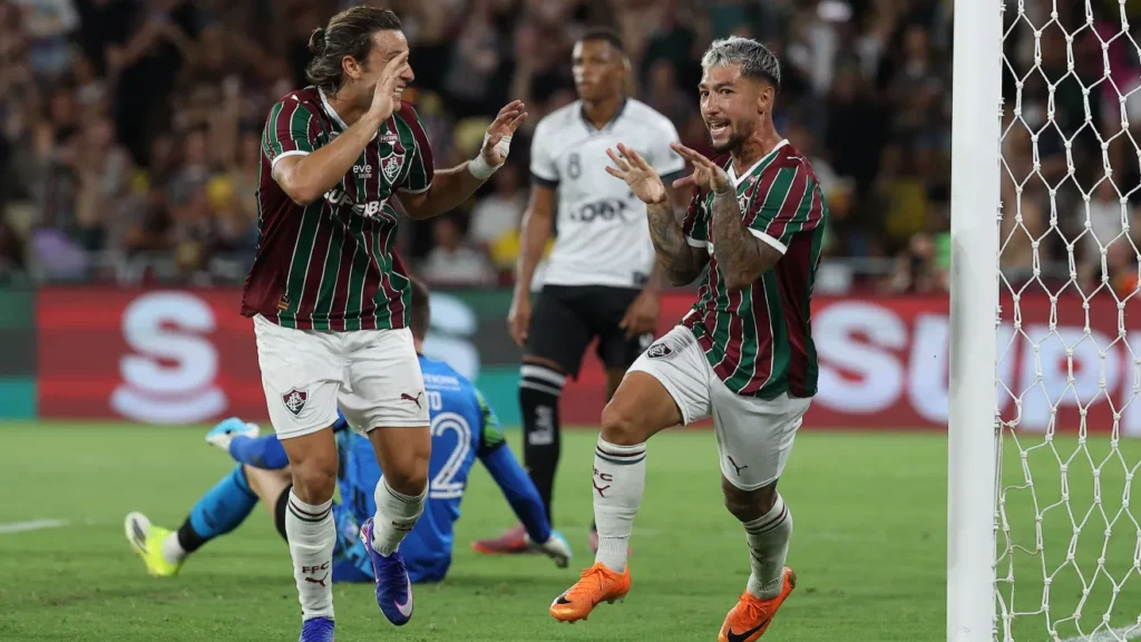 Acosta brilha, Fluminense vence Botafogo e segue invicto no Brasileirão