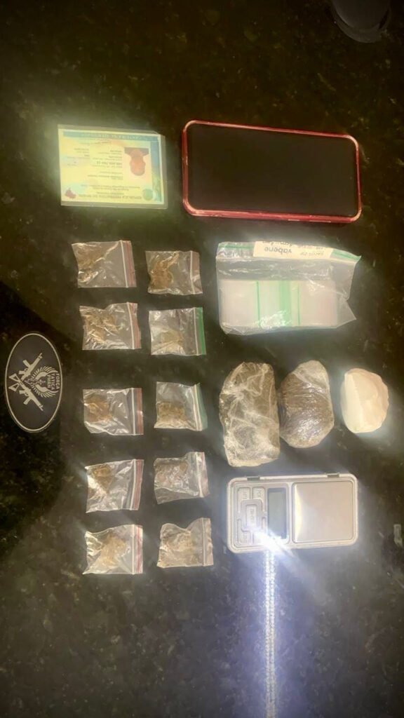 Homem é preso por tráfico de drogas no bairro de Lagoa Azul