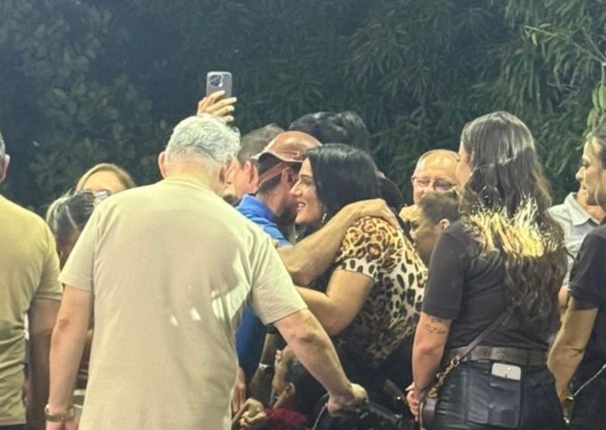 “Eu abraço todos os meus fãs”, diz Thabatta após repercussão de abraço em Allyson