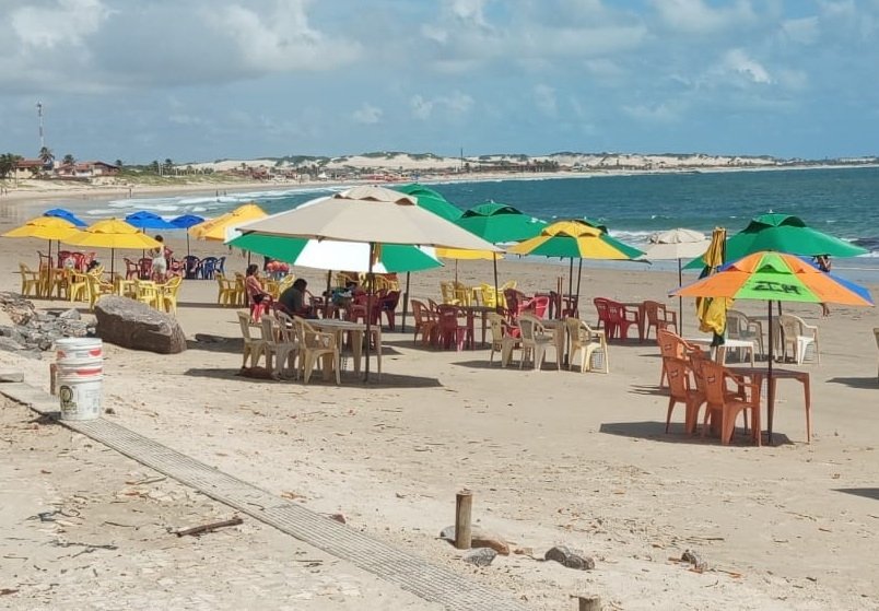 Dez comerciantes recebem autorização para voltarem a atuar na praia da Redinha