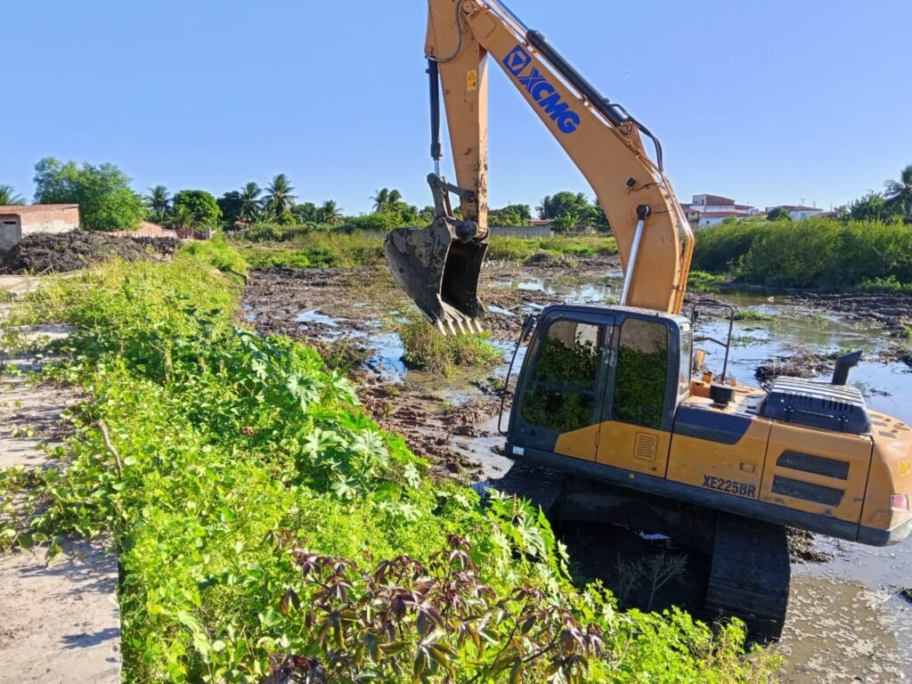 Natal realiza limpeza em seis lagoas de captação para reforçar drenagem