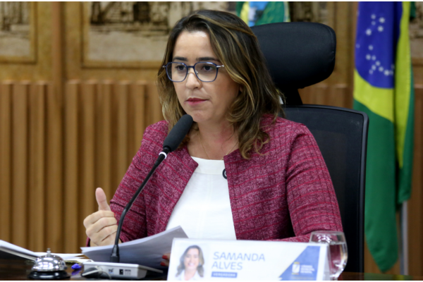Samanda Alves aponta desonestidade de Rendall e desmente Brisa Bracchi