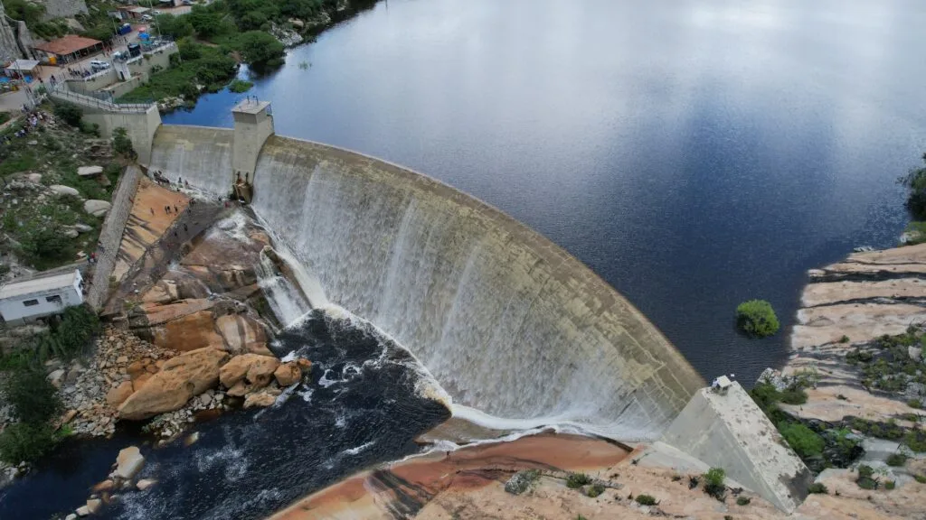 Manutenção no sistema Gargalheiras afeta abastecimento em Acari e Currais Novos