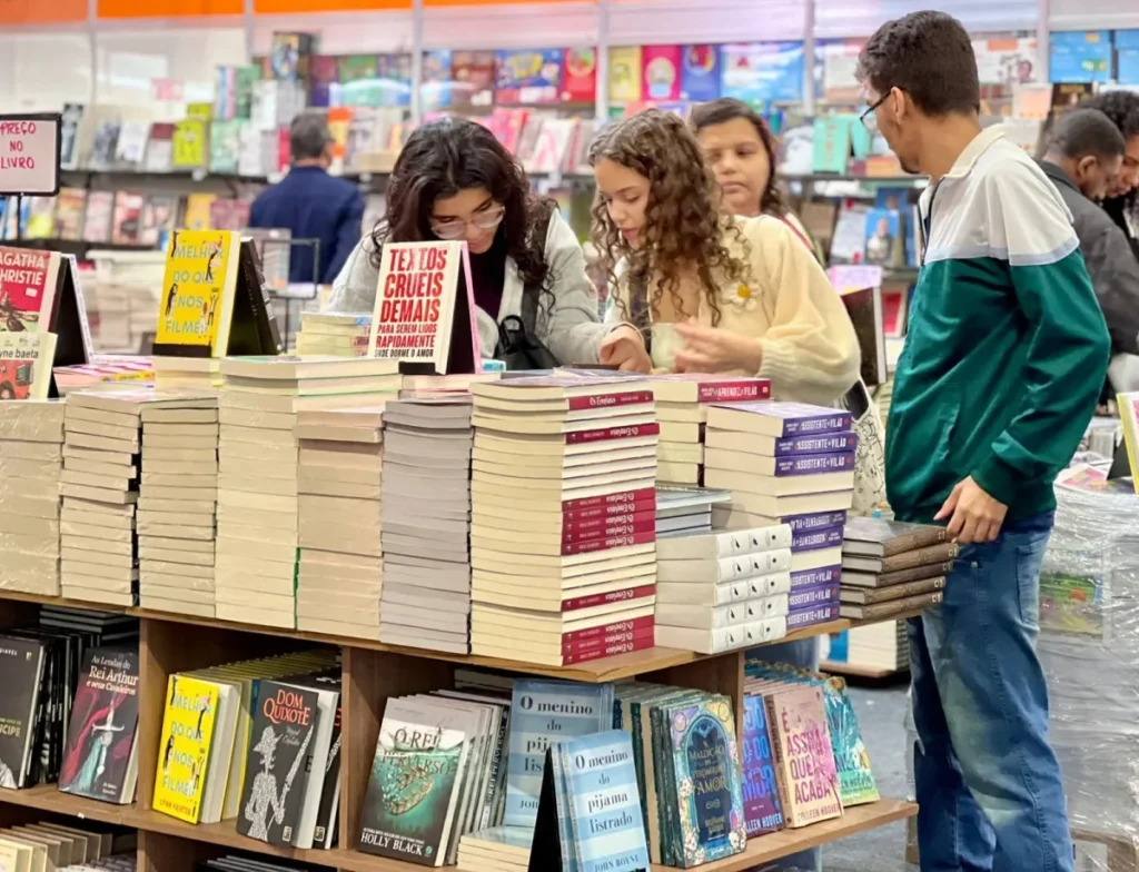 Número de consumidores de livros cresce e chega a 18% dos brasileiros