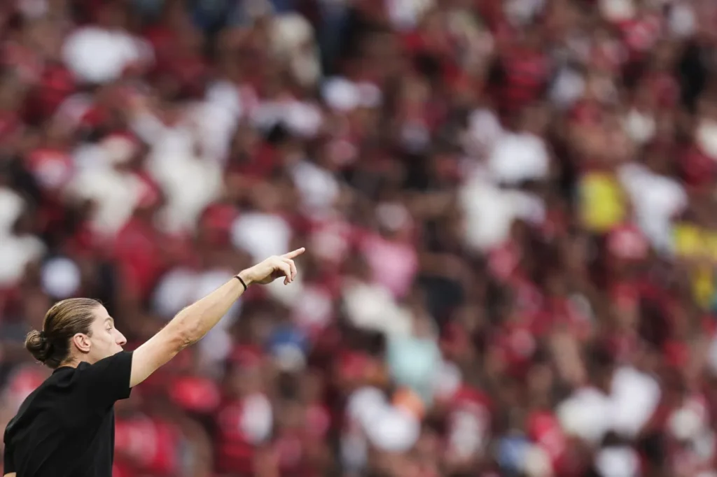 Filipe Luís revela próximos passos da carreira após demissão do Flamengo