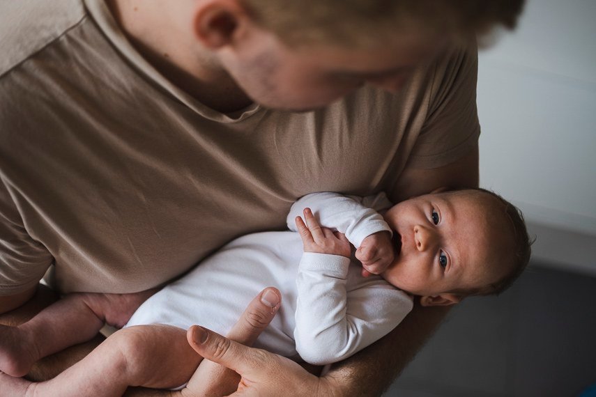 Lula sanciona lei que amplia licença-paternidade para até 20 dias até 2029