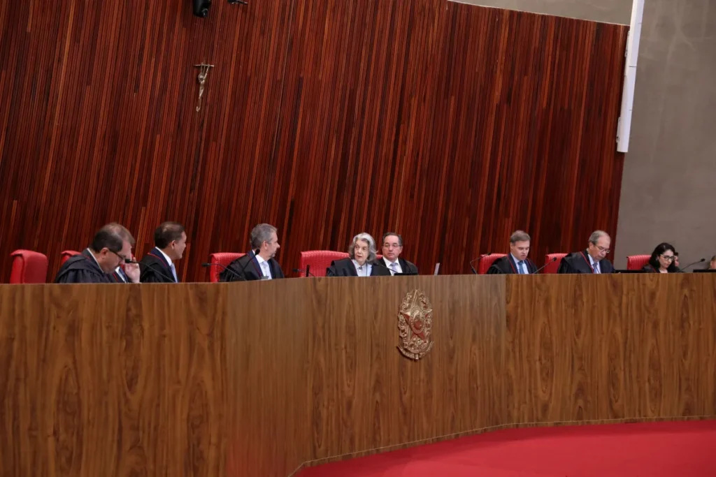 TSE barra IA três dias antes das eleições e proíbe sugestão de candidatos