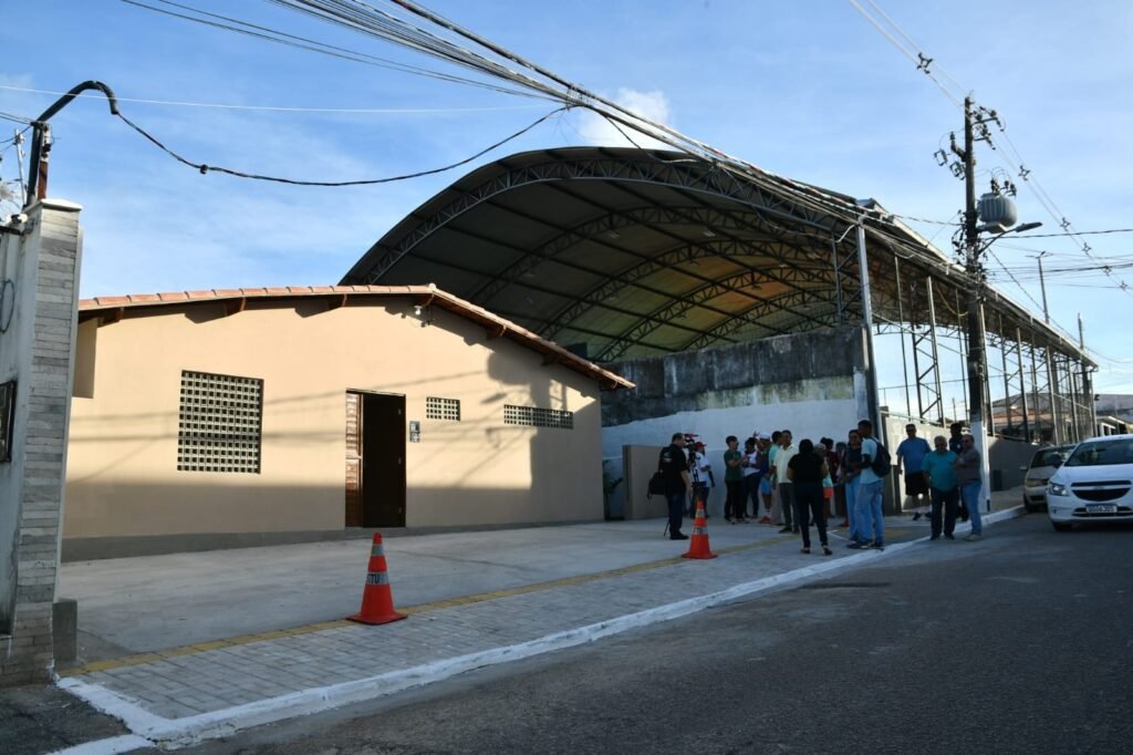 Bairro das Quintas recebe novo equipamento esportivo
