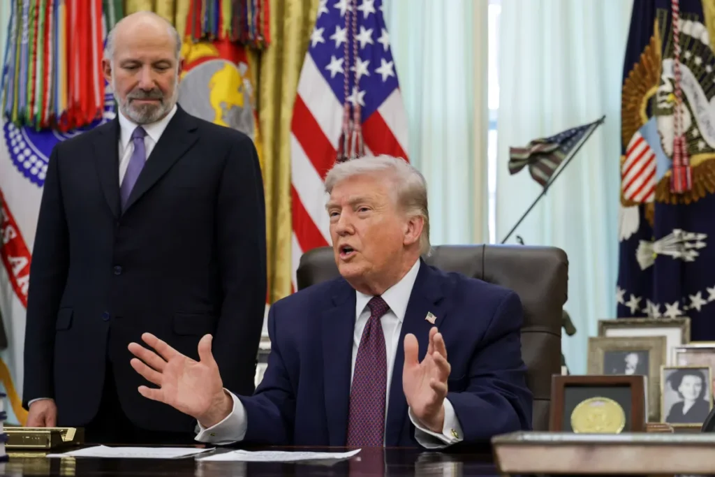 Trump ameaça ataques “maiores e mais fortes” se acordo com Irã falhar