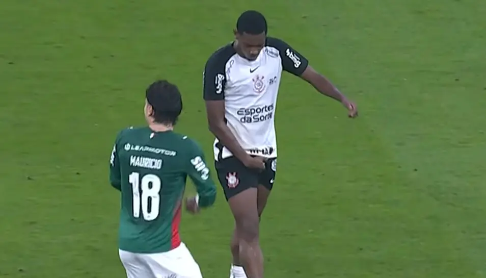 Confira diálogos entre campo e VAR que revelam bastidores das expulsões de André e Matheuzinho no Dérbi