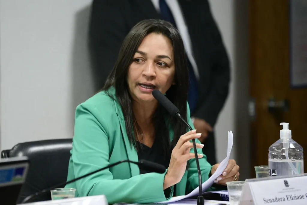 CCJ do Senado aprova fim da aposentadoria compulsória como punição