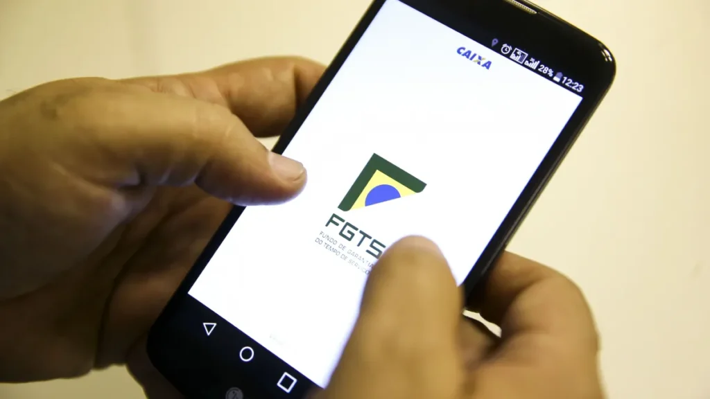 Trabalhador só poderá sacar FGTS se conseguir quitar todas as dívidas