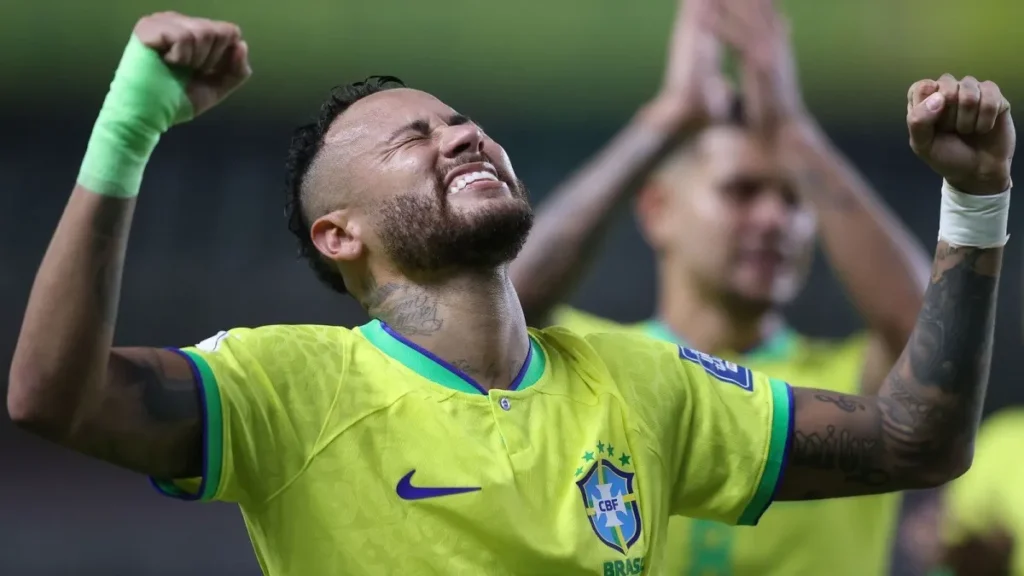 Prazo dado por médico da Seleção pode tirar Neymar da estreia na Copa